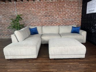 Delivery Available Costco gray 2 pc sectional w ottoman