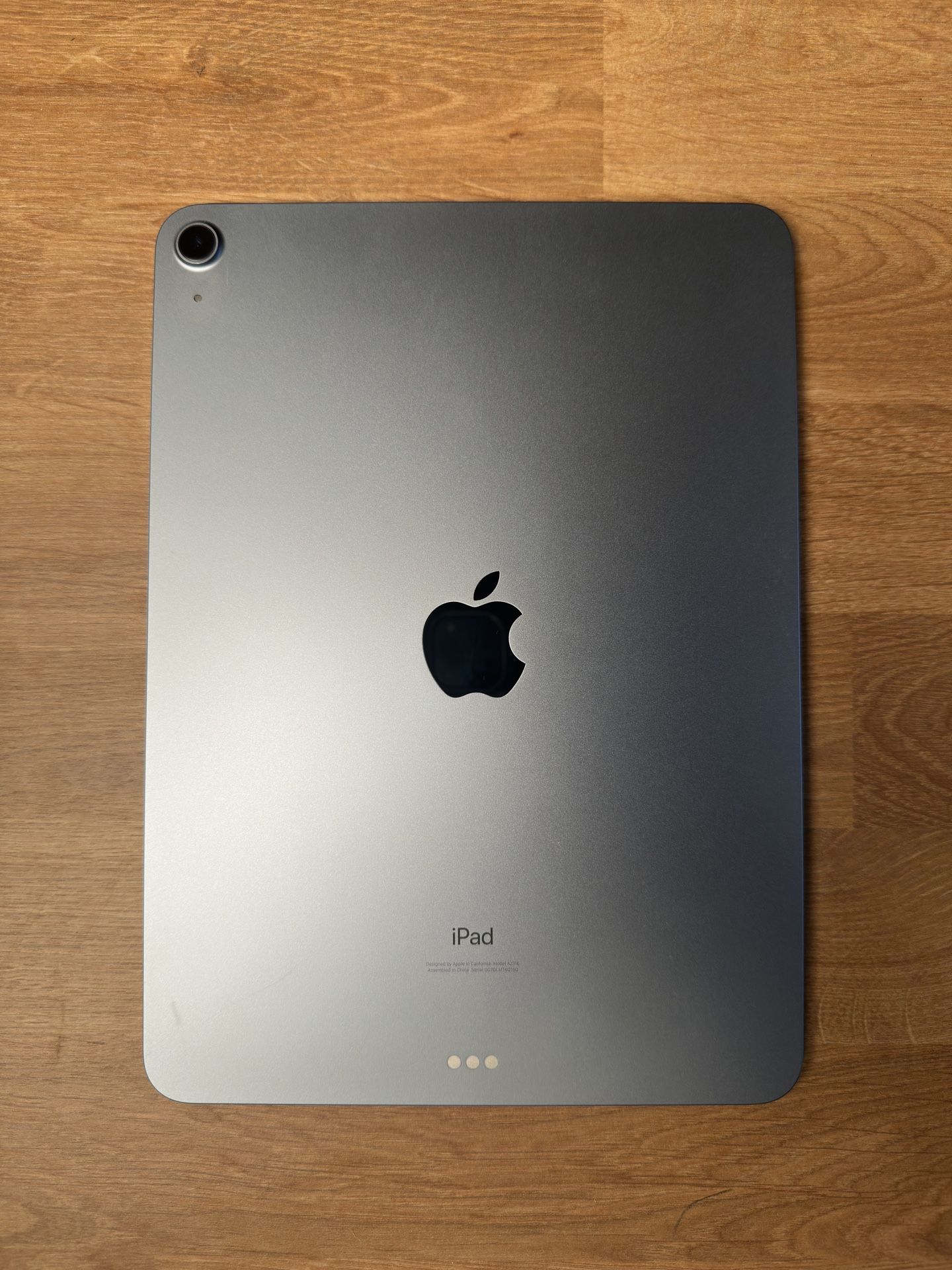 iPad Air 4th Gen ( Sky blue 64gb)