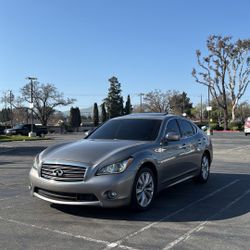 2011 Infiniti M37
