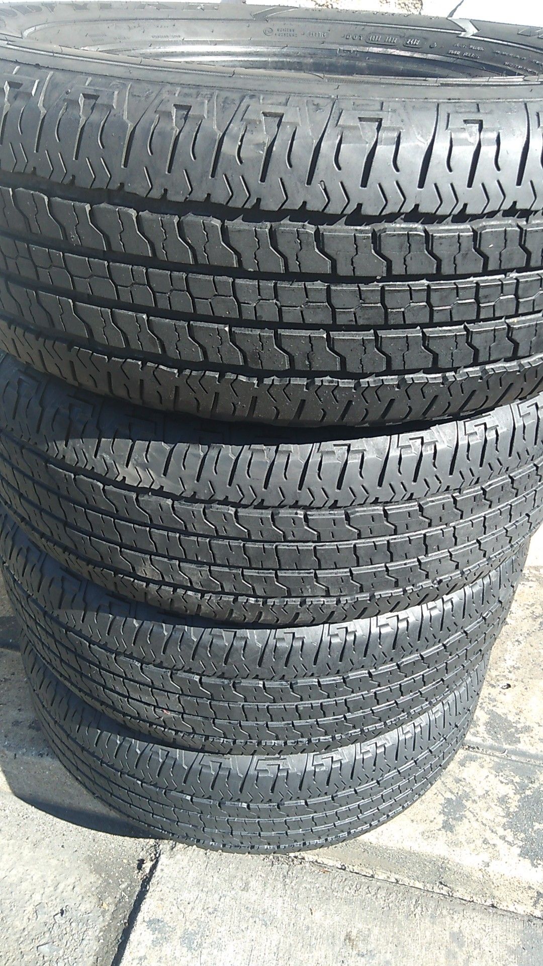Four matching Goodyear tires for sale 275/65/18