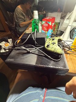 Xbox one with 2 controllers