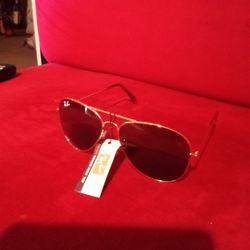 **NEW RAY BAN AVIATOR SUNGLASSES WITH CASE** $100 OBO