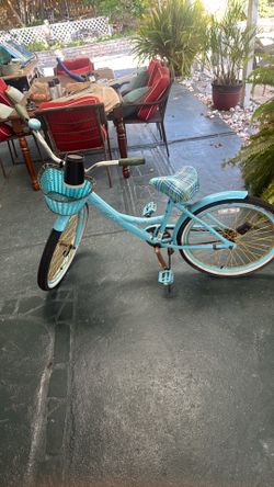 Beach cruiser bike
