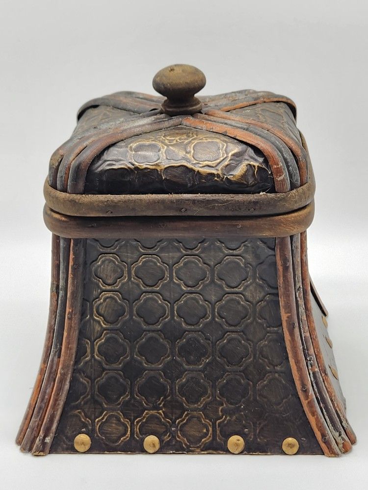 Vintage Handmade "Pagoda" Trinket Boz