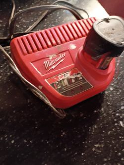 12 Volt Milwaukee Battery And Charger