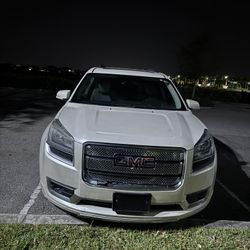 GMC Acadia Denali 2014 Rebulit 