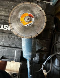 BOSCH GRINDER