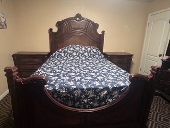 Dark Wood Victorian Style Bed Frame