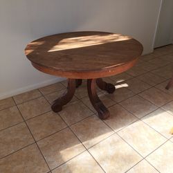 Vintage Wood DINING TABLE ** MUST PICK UP** 281 N & 1604 ** READ DESCRIPTION BELOW ❗️ 