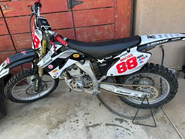 Yamaha 250 Dirtbike 