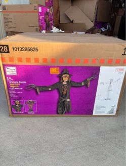 15 ft. Giant-Sized Animated LED Worricrow Halloween Decoration, missing Loop screw and tether