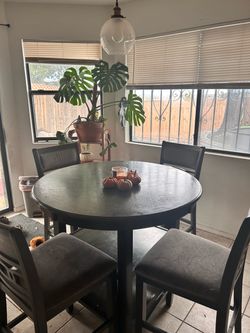 Round Counter Height Dining Table with Chairs