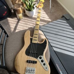 2013 Squier Vintage Modified 70's Jazz Bass