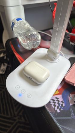 AirPods Pro 2 charger