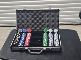 300-Piece Poker Chip Set with Heavy-Duty Aluminum Carrying Case