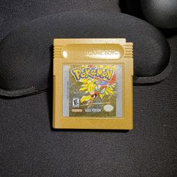 Pokemon Gold - Authentic