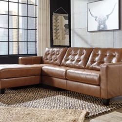 Baskove 2-Piece LAF Sectional

