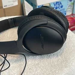 Bose QuietComfort 35 Over the Ear Wireless Headphones - Black Needs Ear Padding