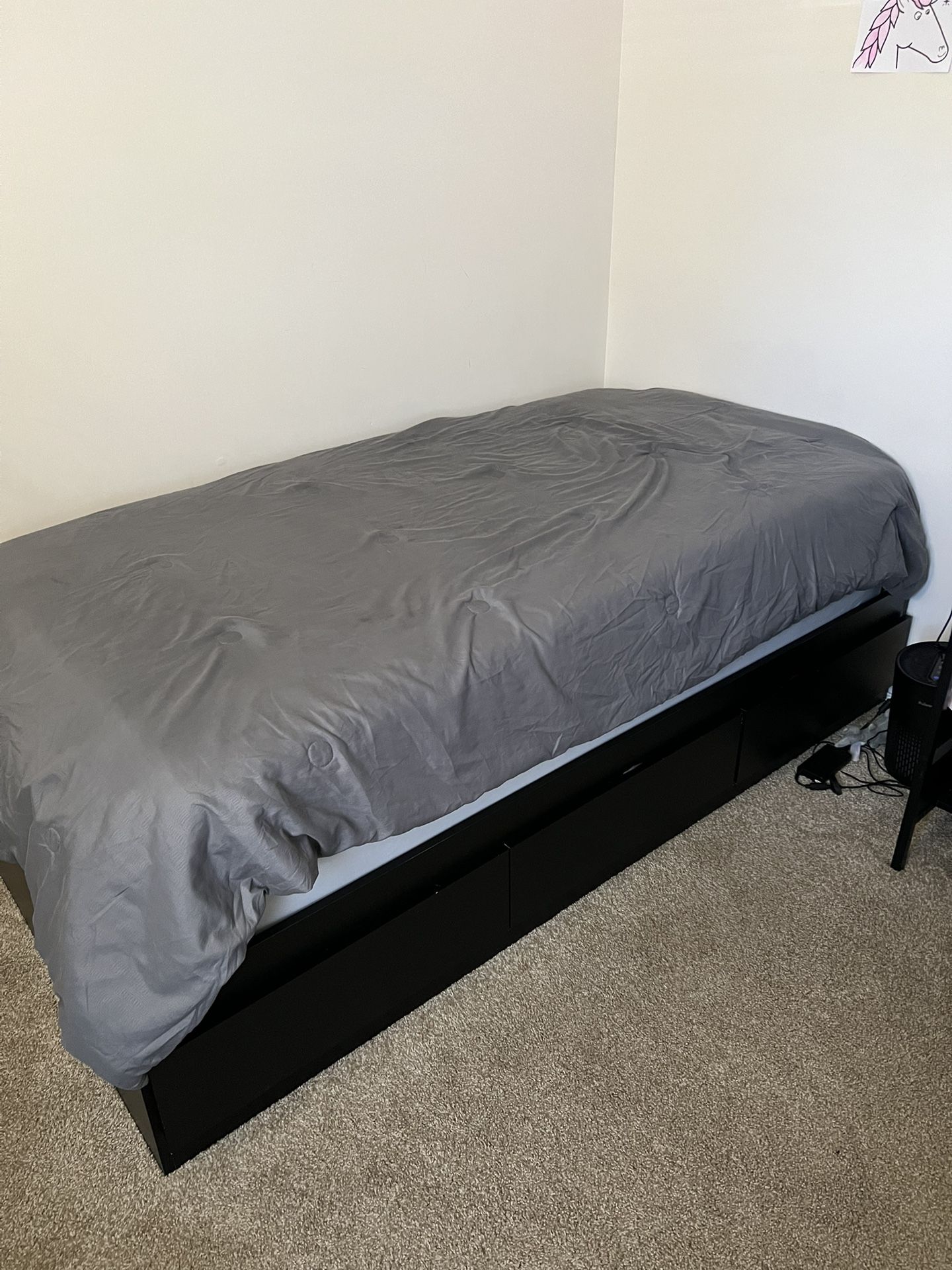 Twin Bed With 3 Drawer Storage