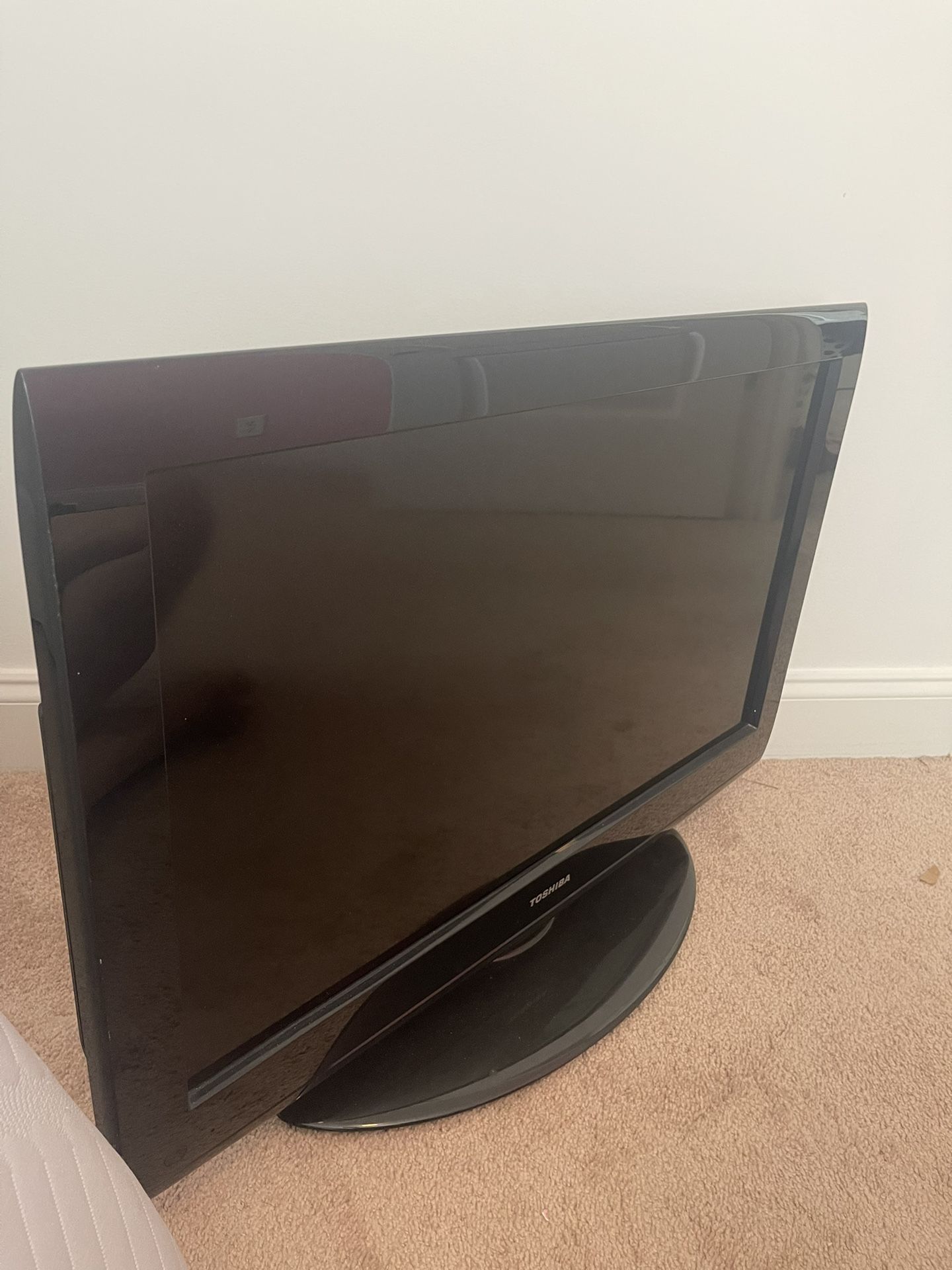 32 In Toshiba Flat Screen Tv