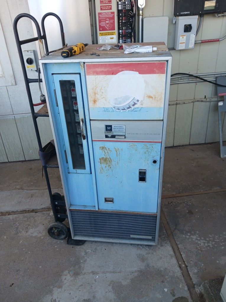 Pepsi Machine 