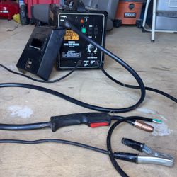 CHICAGO ELECTRIC 170 Amp-DC, 240V MIG/Flux Cored Welder