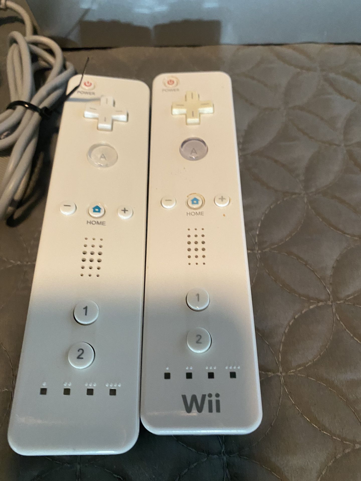 NINTENDO Wii Console System White With Games And Cables for Sale in  Orlando, FL - OfferUp