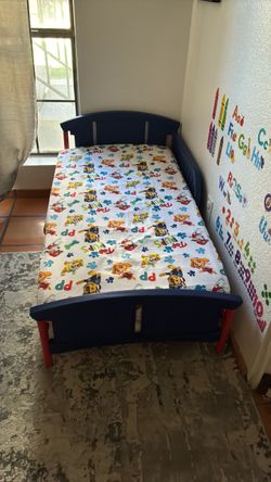 Toddler bed