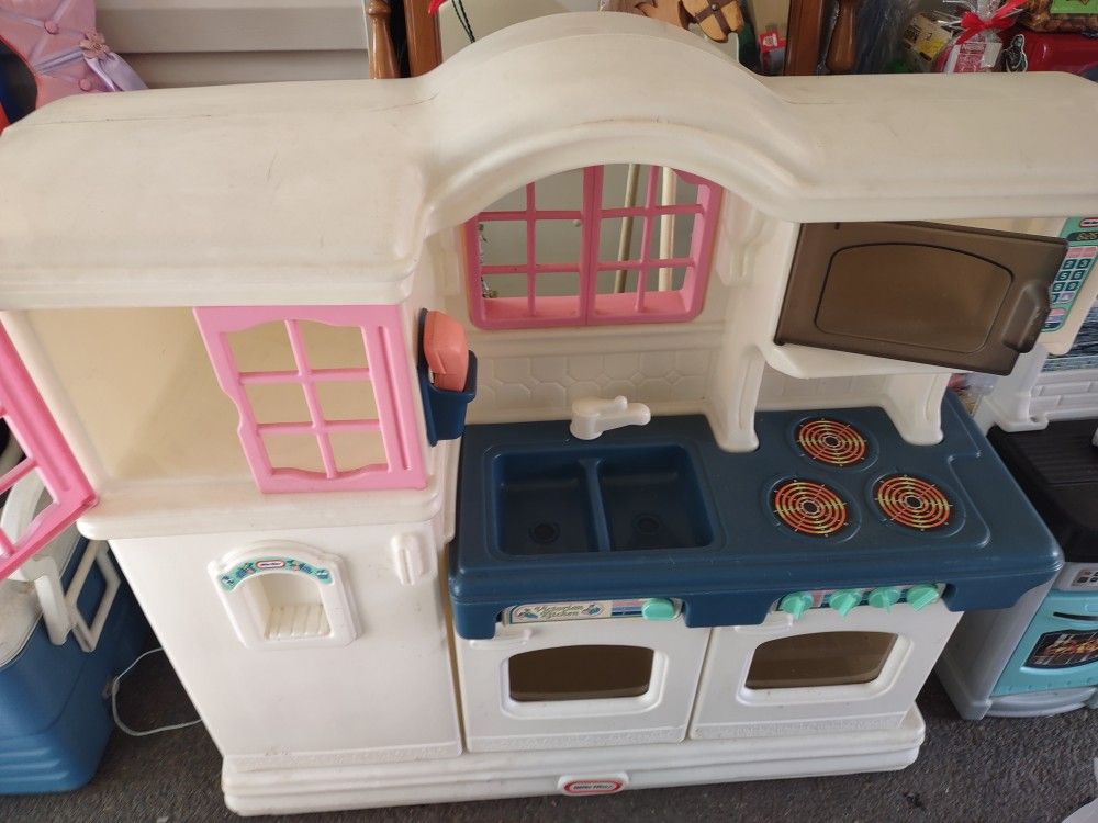 Victorian Kitchen for Kids, Like New