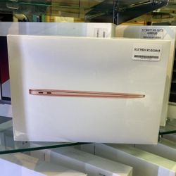 MacBook Air 13” M1 CPU/8GB RAM/256GB SSD