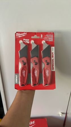 Milwaukee Compact Folding Utility