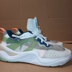 Puma Woman Size 11 Or Men 9.5