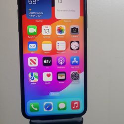 iPhone XR 64GB unlocked. No Face iD 64GB