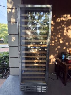 Wine Celler (VinoTemp)