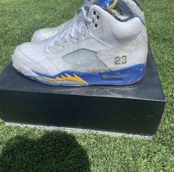 Jordan 5 Laney