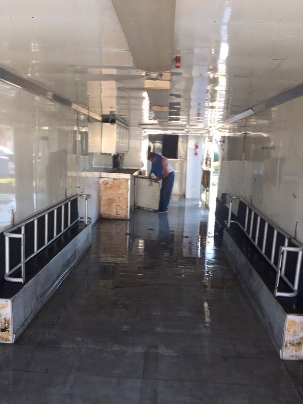 1986 Gold Rush Enclosed Trailer ( observation deck) for Sale in Los