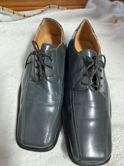 Men’s dress shoes