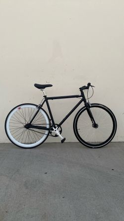 FIXIE BIKE /SIZES TIRES 700” /SIZE FRAME MEDIUM