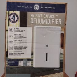 GE - 35-Pint Portable Dehumidifier with Smart Dry - White