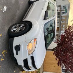 2011 Chevy Equinox Runs And Drives Great 