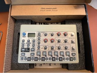 Elektron Model:Cycles 6-track FM Based Groovebox