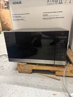 LG microwave 1.5 cu ft
