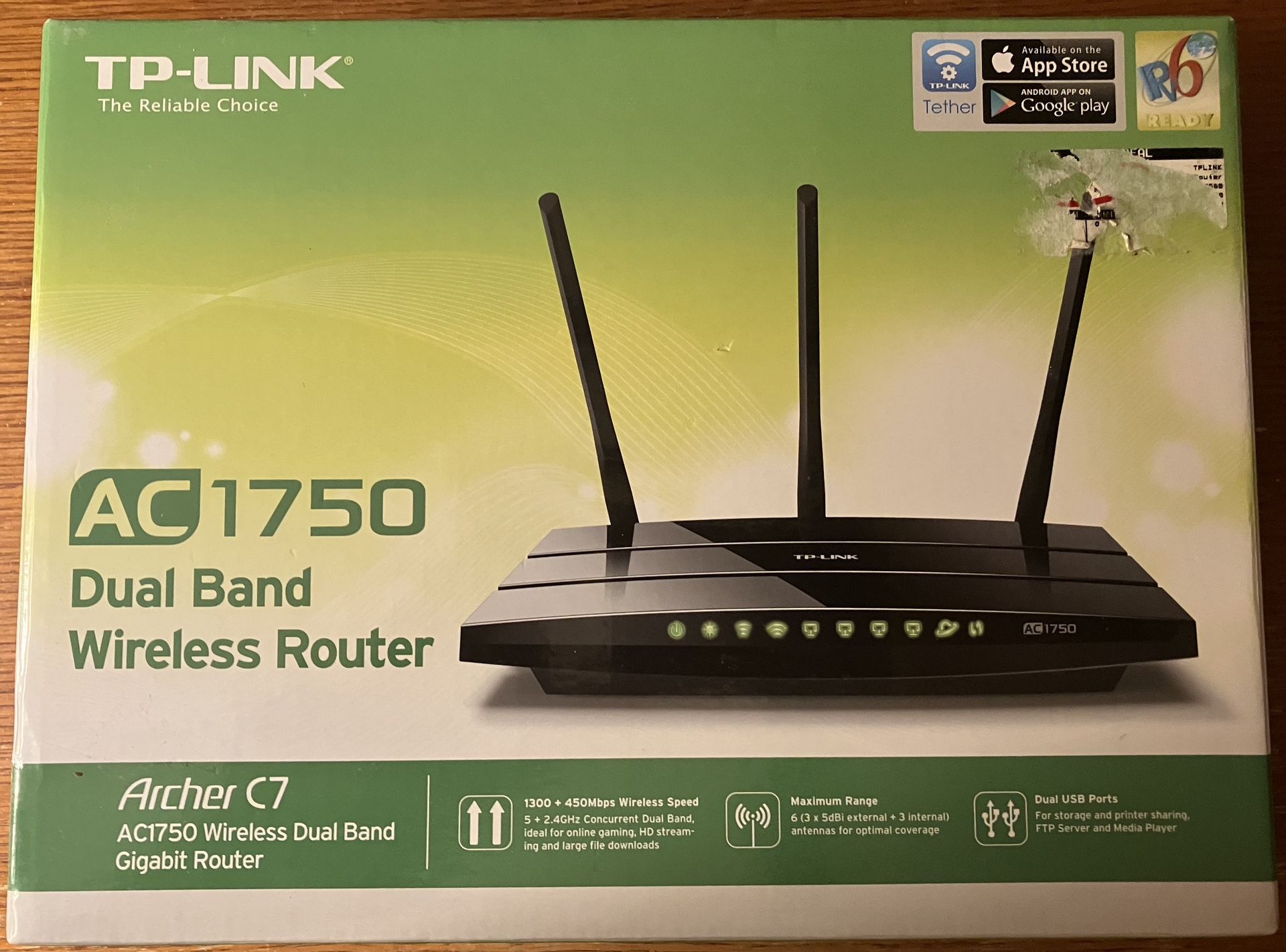 TP-Link Archer C7 Or AC1750.  In Box With Everything That Came With It.  See Photos For Specs.