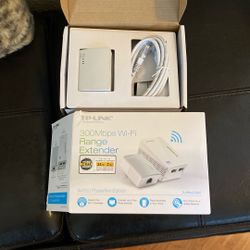 TP-Link 300Mbps  Wi-Fi Range Extender New