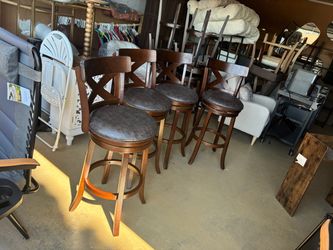Set of 4 Swivel Bar Stools with Back