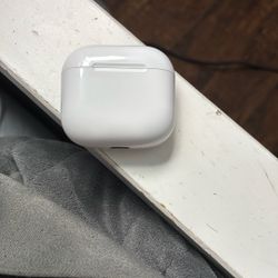 Gen 4 AirPods 