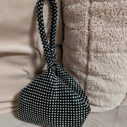 Small Bkack Purse With Matching Jewelry 