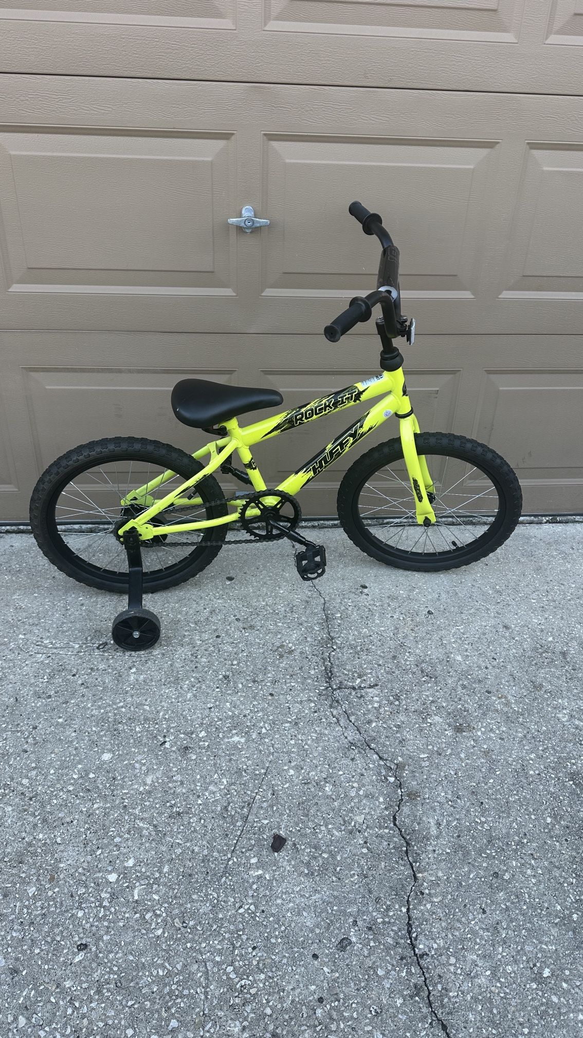 Huffy 18” Inch Wheel Rock It Bicycle With Training Wheels Yellow Bike Boy