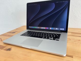 15-inch MacBook Pro 2.3 Intel i7 | 256GB SSD | 16GB RAM Silver