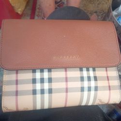 Burberry Purse 